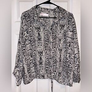 No Boundaries Monochrome Snake Print Blouse Juniors 3XL